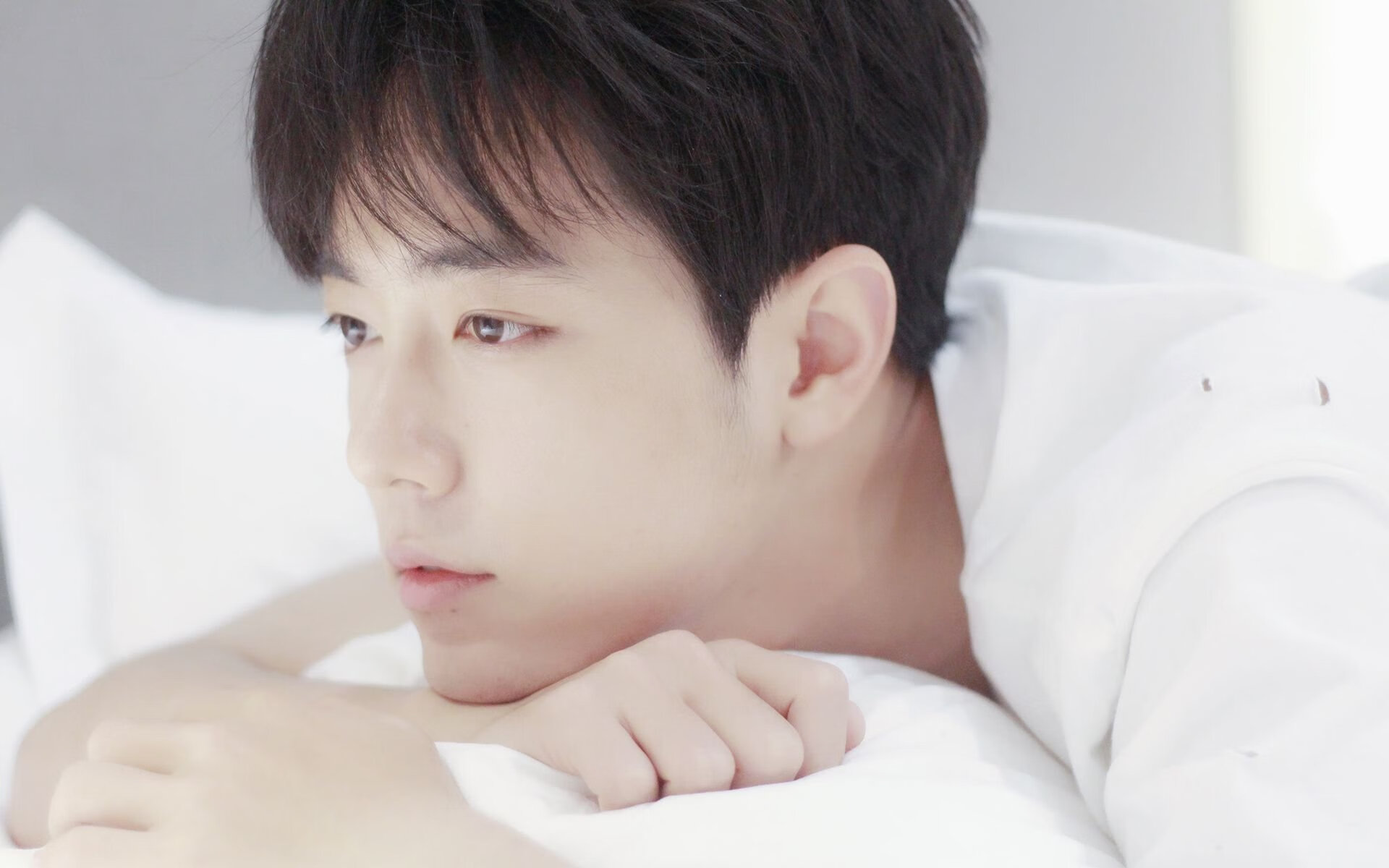 米兰体育官网-女子举重青年组选手稳定发挥力压群芳，女子举重队名单