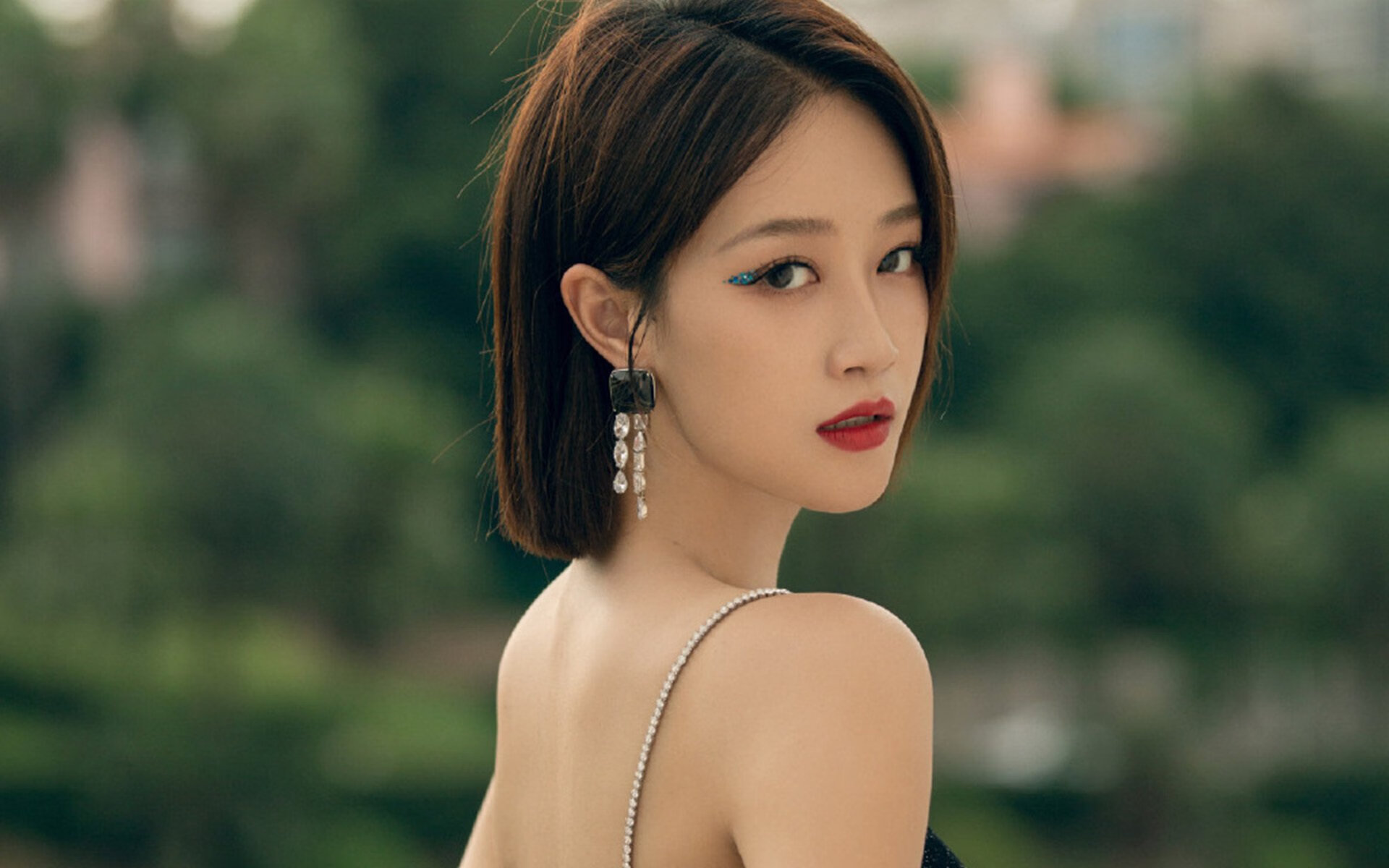 C罗场上低调却助攻三次立下大功,c罗 助攻