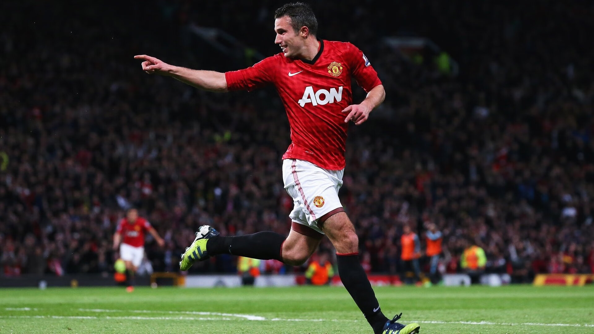 米兰体育官网-哈斯克决赛中段加速领跑赛道，哈克里斯集锦