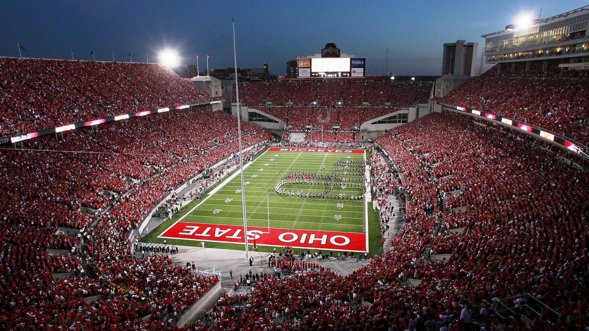 全国桨板公开赛 湖面上彩板成一道风景线